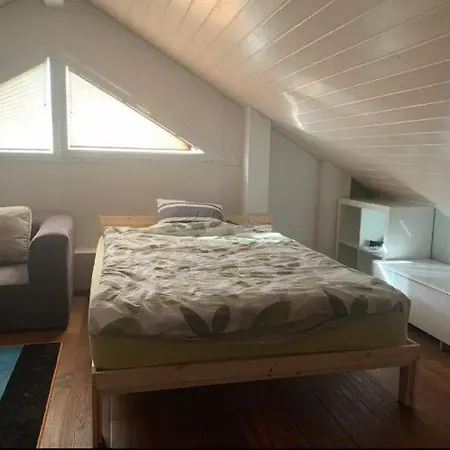Stylish & Cozy Villa, Sunny Terrace, Games 아파트